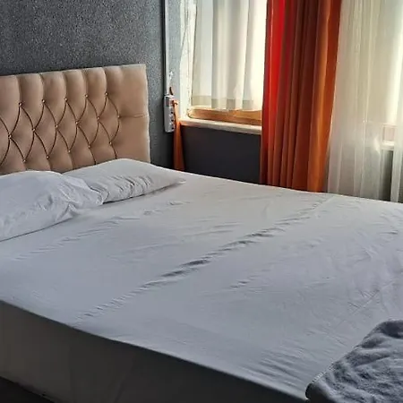 Cherry Hostel *